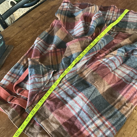 Plaid wrap skirt EUC - Picture 8 of 9